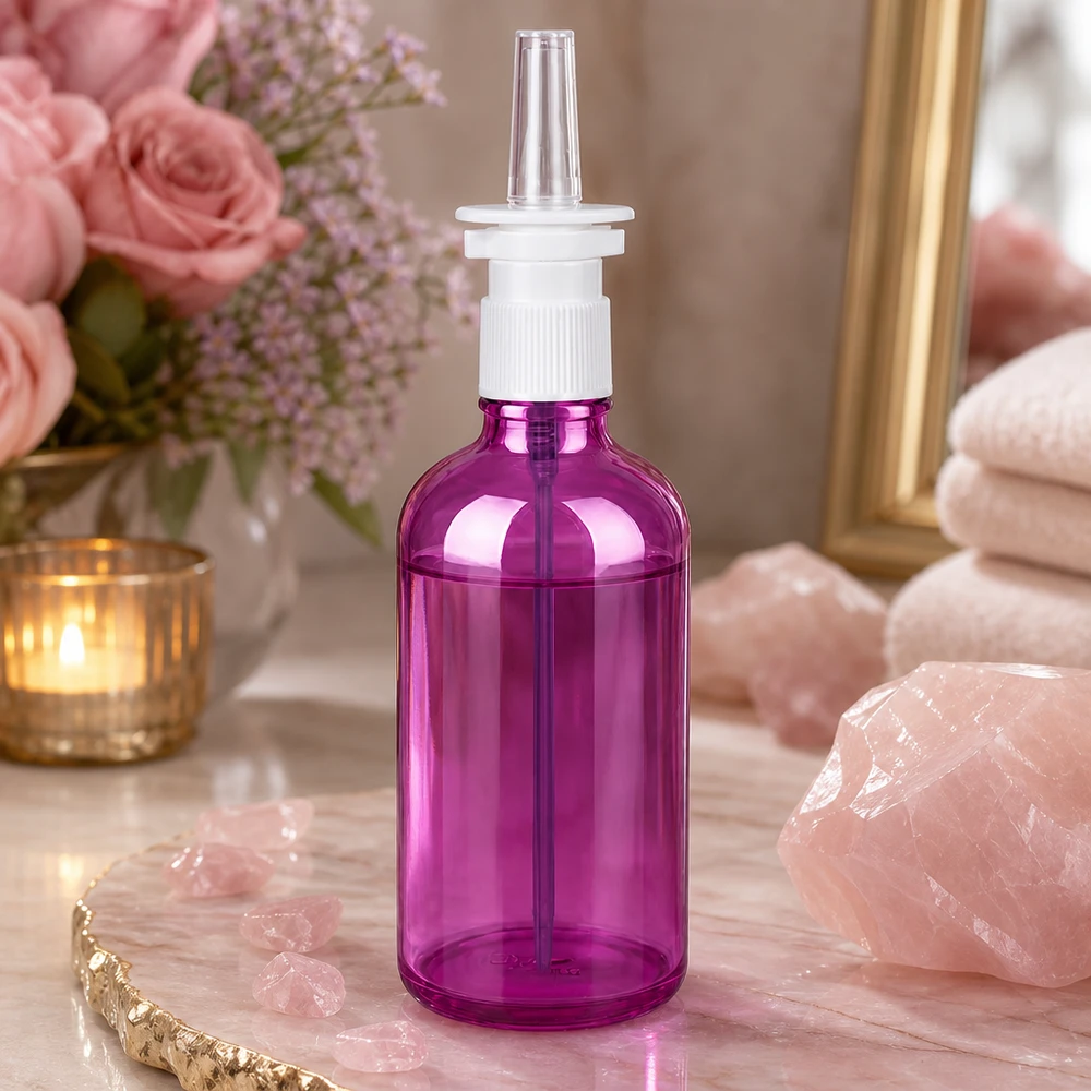 Flacone spray nasale da 100 ml bianco/trasparente standard PurpleLine UT18/100 Piccolo e pratico flacone spray nasale da 100 ml di colore viola con pompa bianca, ideale per i viaggi e gli spostamenti.