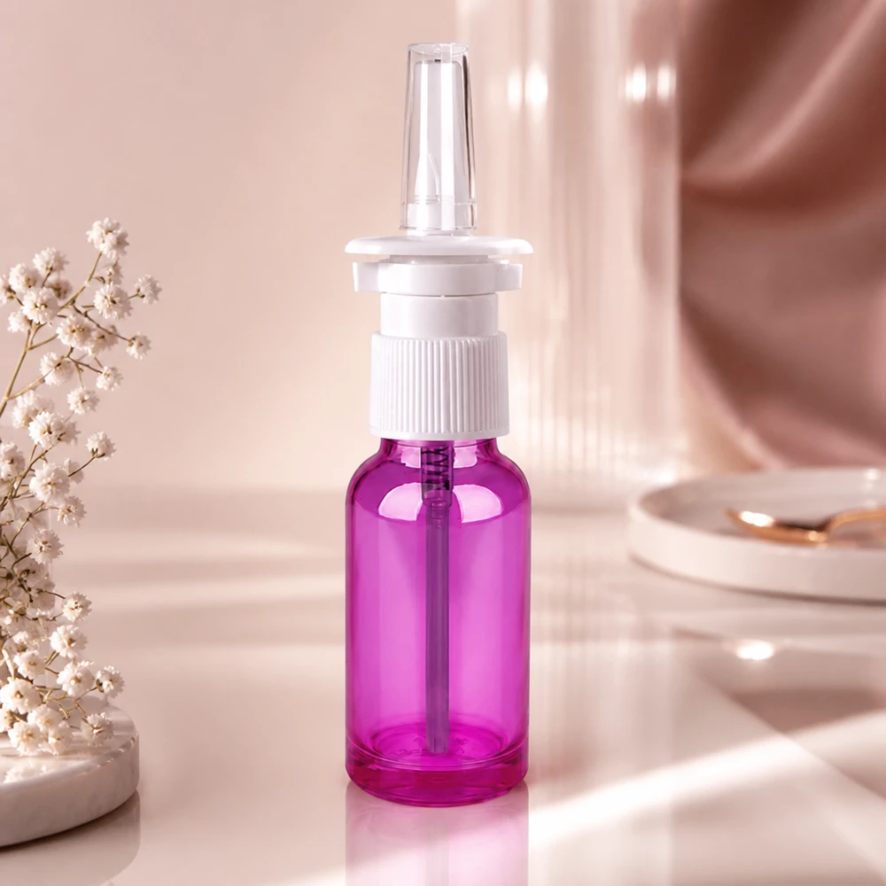 Flacone spray nasale ricaricabile da 20 ml in colore viola con meccanismo di nebulizzazione a lunga durata per un uso continuo