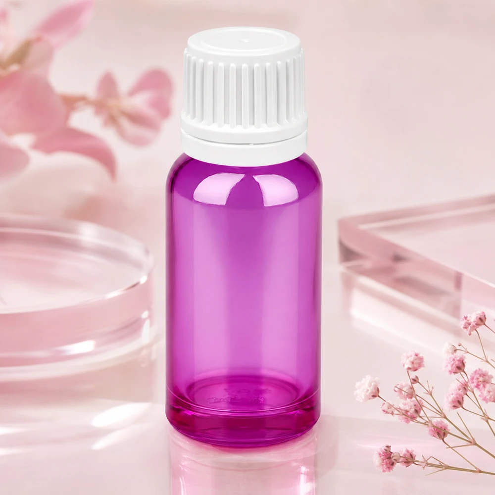 Flacone in vetro viola da 20 ml con tappo bianco ermetico per una lunga durata.